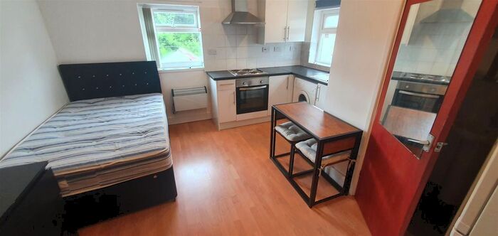 Studio To Rent In Cathays Terrace, Cathays, Cardiff, CF24