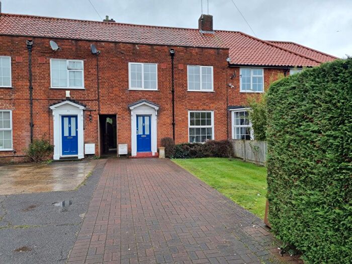 3 Bedroom Terraced House To Rent In Woodhall Lane, Welwyn Garden City, AL7