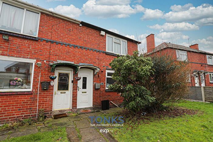 2 Bedroom Semi Detached House For Sale In Mincing Lane, Rowley Regis, B65