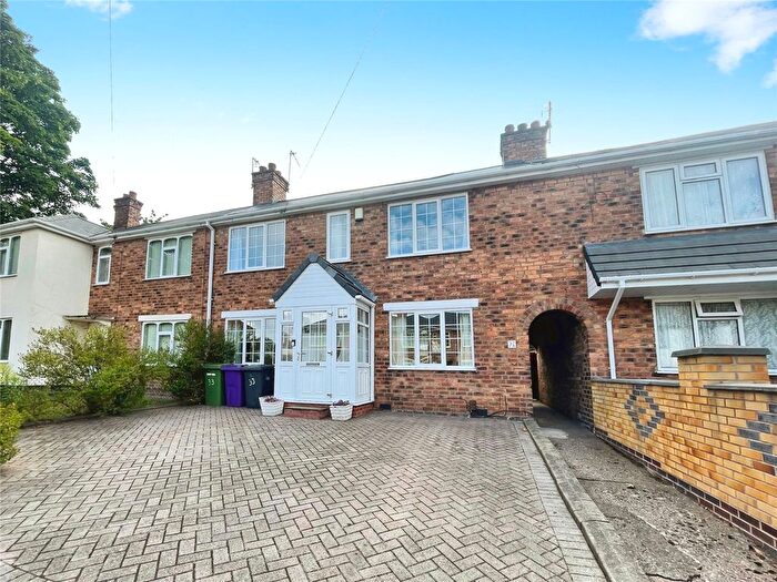 3 Bedroom Terraced House For Sale In South Avenue, Wolverhampton, West Midlands, WV11