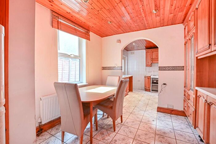 3 Bedroom House For Sale In High Street, Harlesden, London, NW10