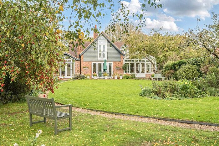 4 Bedroom Country House For Sale In Belbins, Romsey, Hampshire, SO51