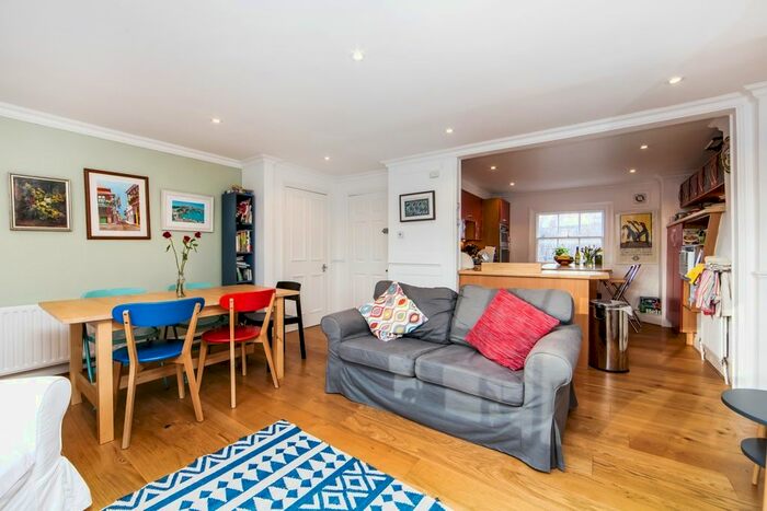 2 Bedroom Flat To Rent In Trinity Street, London SE1