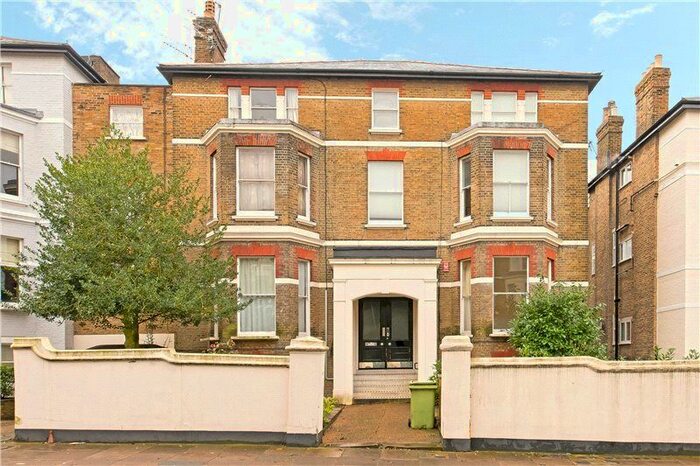 2 Bedroom Flat To Rent In Church Road, Richmond, Surrey, TW10