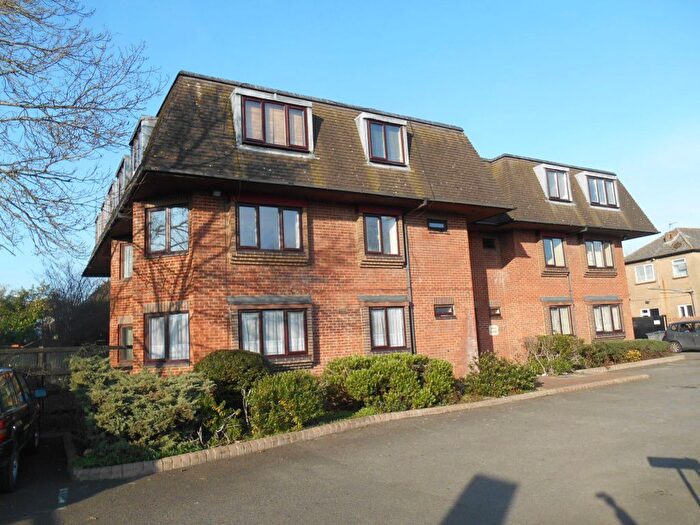 1 Bedroom Flat To Rent In Dean Court, North Orbital Road, Watford, WD25