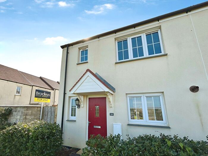 3 Bedroom Semi Detached House For Sale In Pool Meadow Walk, Hayle, Cornwall, TR27