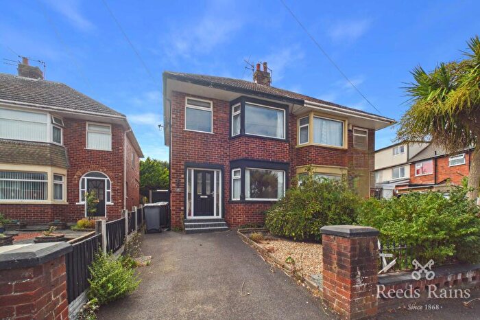 3 Bedroom Semi-Detached House For Sale In Tensing Avenue, Bispham, Blackpool, Lancashire, FY2
