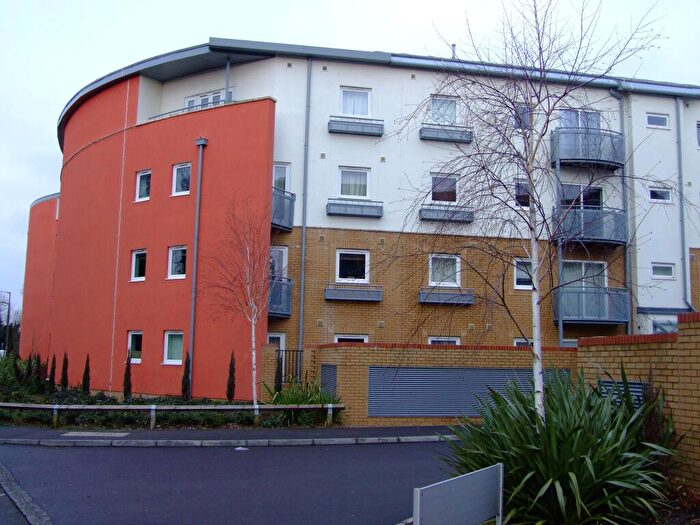 2 Bedroom Apartment To Rent In Trafalgar Gardens Three Bridges, RH10