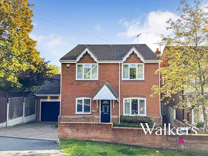 4 Bedroom Detached House For Sale In Gainsborough Close, Billericay, CM11