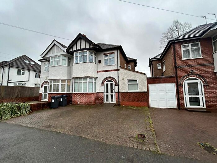 3 Bedroom Semi-Detached House To Rent In Knipersley Road, Sutton Coldfield, West Midlands, B73