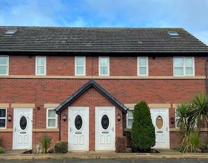 2 Bedroom Flat To Rent In Oulton Road, Stone, ST15