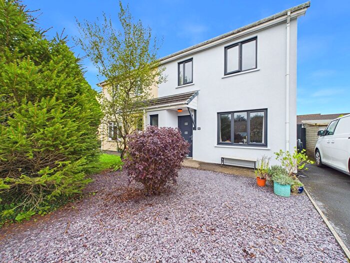 3 Bedroom Semi-Detached House For Sale In Valley Road, Saundersfoot, SA69