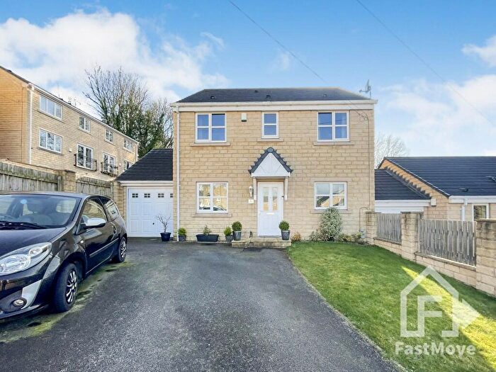 4 Bedroom Detached House For Sale In Blenheim Chase, Scissett, HD8