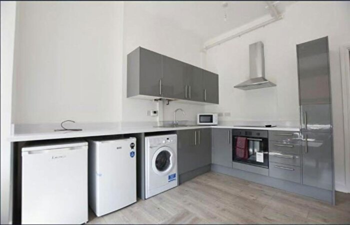 3 Bedroom Flat To Rent In London Road, Leicester, LE2