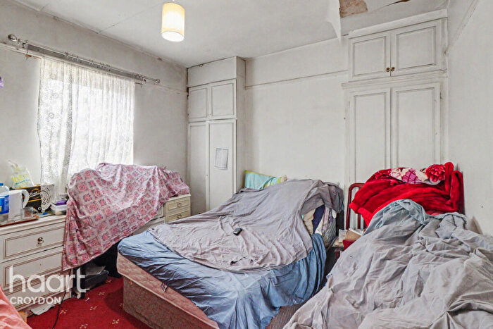 4 Bedroom End Of Terrace House For Sale In Canterbury Road, Croydon, CR0