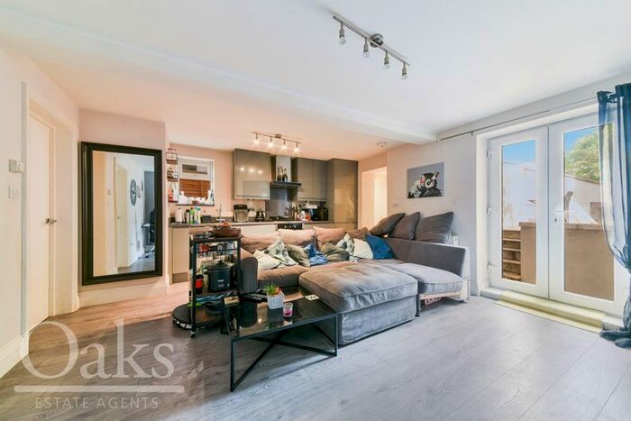 2 Bedroom Flat To Rent In Elgin Road, Addiscombe, Croydon, CR0