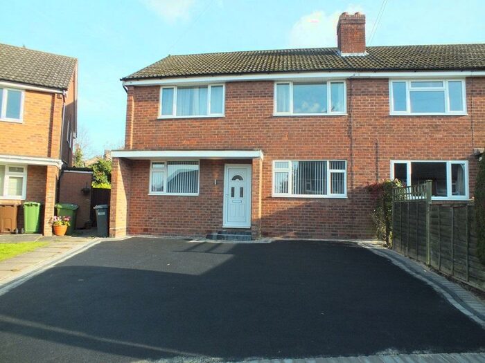 2 Bedroom Flat To Rent In Marsden Close, Solihull, B92