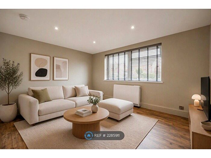 2 Bedroom Flat To Rent In Banbury Road, Kidlington, OX5