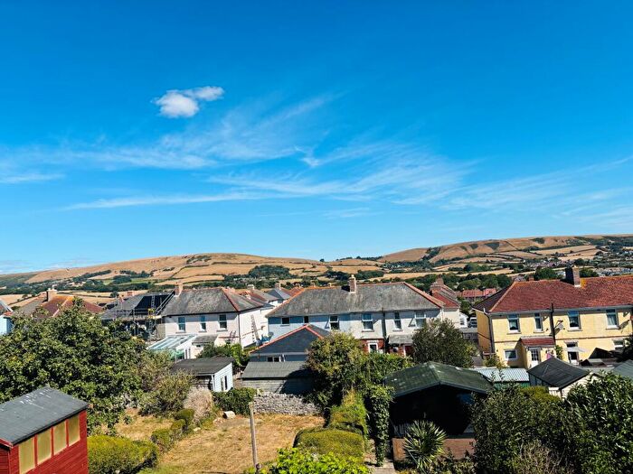 2 Bedroom End Of Terrace House For Sale In Priests Road, Swanage, Dorset, BH19 - Photo 2