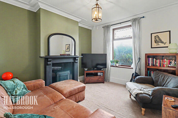4 Bedroom Semi-Detached House For Sale In Heath Road, Sheffield, S6
