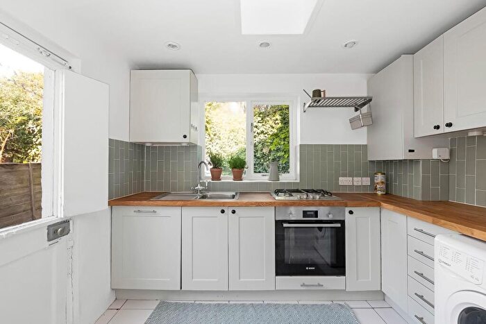 3 Bedroom House For Sale In Mayall Road, Herne Hill, London, SE24