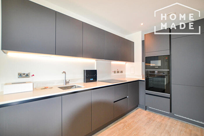 1 Bedroom Flat To Rent In Gwen Davis Way, RM9