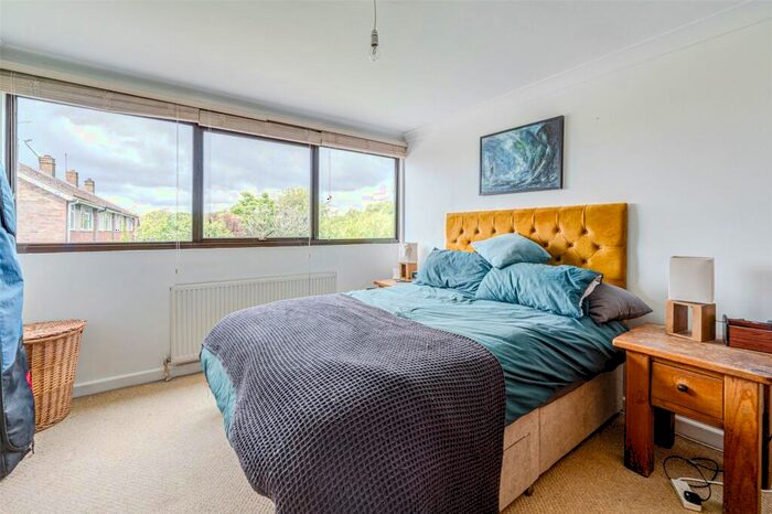 3 Bedroom End Of Terrace House For Sale In Freshbrook Road, Lancing, West Sussex, BN15