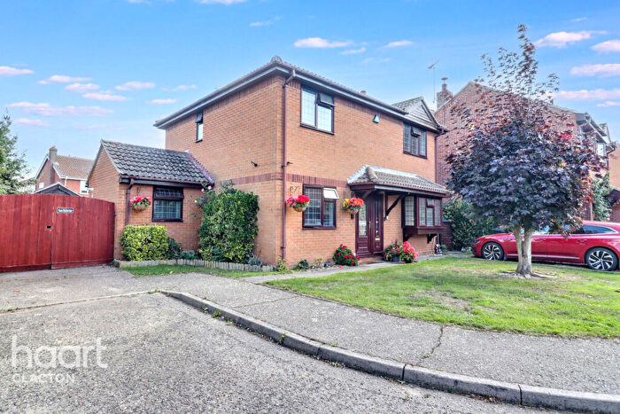 4 Bedroom Detached House For Sale In The Hornbeams, Harwich, CO12
