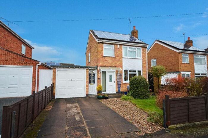 3 Bedroom House To Rent In Lynmouth Drive, Wigston, LE18