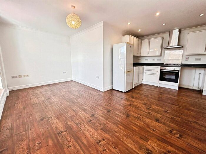 2 Bedroom Flat To Rent In Fairview Road, Cheltenham, Gloucestershire, GL52