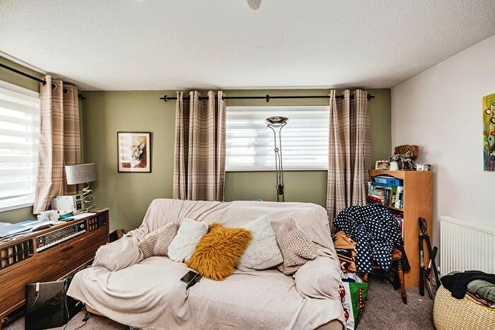 1 Bedroom End Of Terrace House For Sale In Bronwydd, Birchgrove, Swansea, SA7