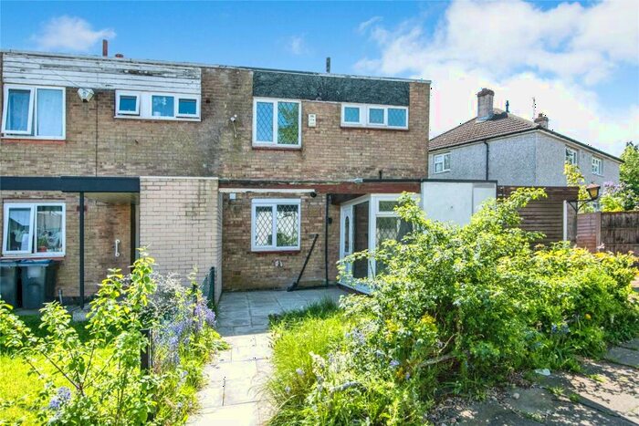 3 Bedroom End Of Terrace House To Rent In Burrington Road, B32