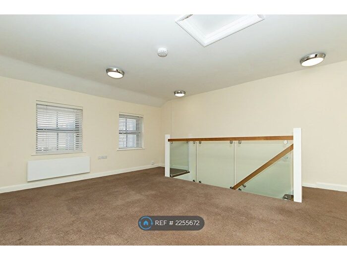 1 Bedroom Flat To Rent In Boughton, Chester, CH3