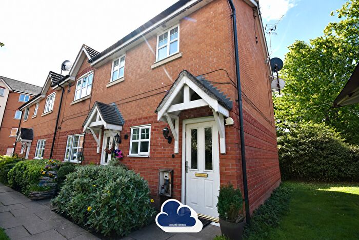 2 Bedroom Flat For Sale In Bewick Croft, Coventry, CV2