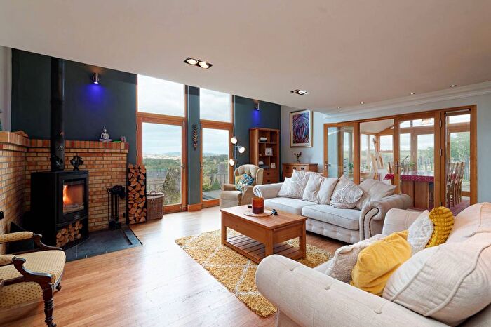 6 Bedroom Semi-detached House For Sale In Coathill Steadings Stirling Road, Cumbernauld, Glasgow, G67