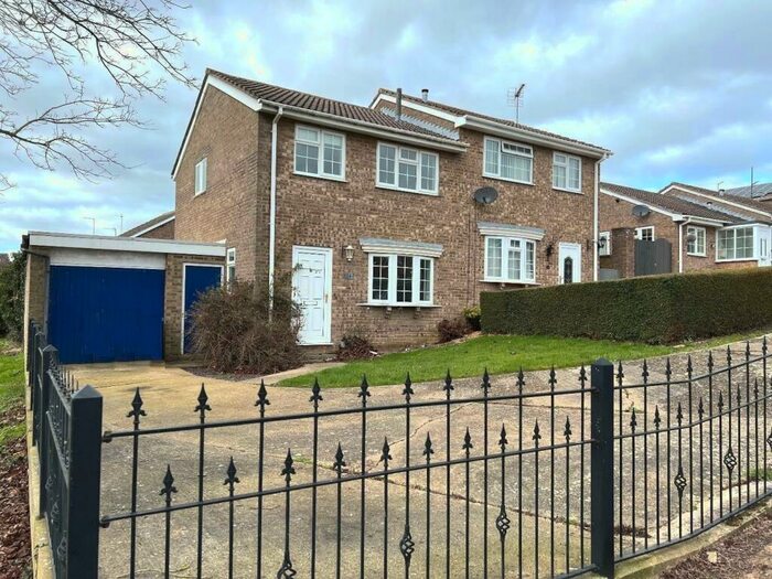 3 Bedroom Semi-Detached House To Rent In Nelson Drive, Rothwell, Kettering, NN14