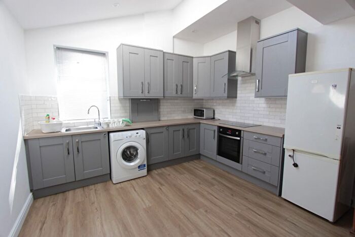 3 Bedroom Terraced House To Rent In Hunter House Road, Sheffield, S11