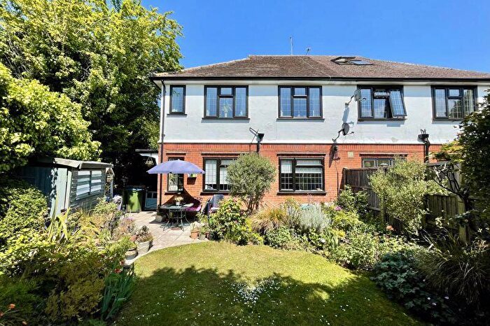 2 Bedroom Maisonette For Sale In Albany Crescent, Claygate, Esher, Surrey, KT10