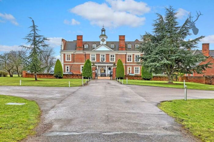 3 Bedroom Apartment For Sale In Hill Hall, Theydon Mount, Epping, CM16