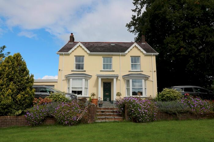 7 Bedroom Detached House For Sale In Ffairfach, Llandeilo, Carmarthenshire., SA19