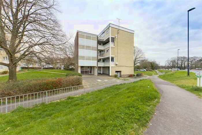 2 Bedroom Flat To Rent In Lordswood, Southampton, SO16