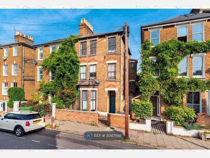 2 Bedroom Flat To Rent In Sudbourne Road, London, SW2