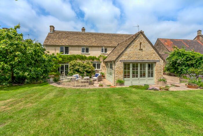 4 Bedroom Detached House For Sale In The Street, Alderton, Chippenham, SN14