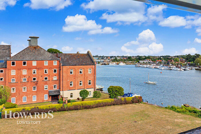 1 Bedroom Apartment For Sale In Swonnells Court, Oulton Broad, NR32