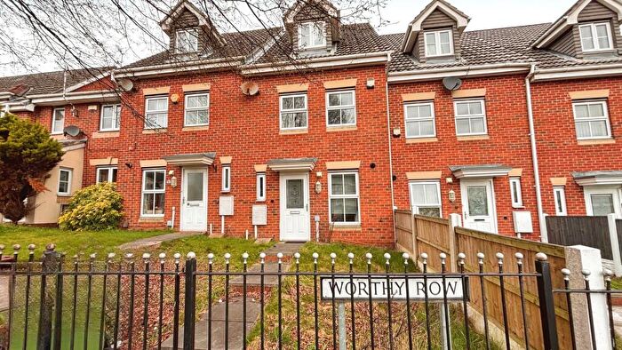 3 Bedroom Terraced House To Rent In Worthy Row, NG5