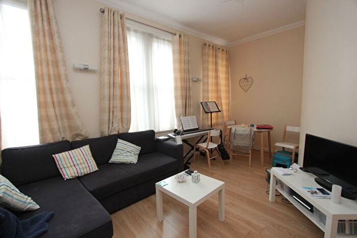 2 Bedroom Flat To Rent In Sydenham Road, London, SE26