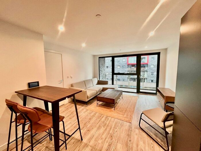 2 Bedroom Flat To Rent In Potato Wharf, Manchester, M3