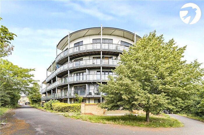 2 Bedroom Flat For Sale In Vantage Point, Fieldfare Lane, Greenhithe, Kent, DA9