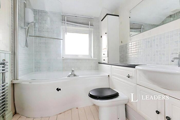3 Bedroom Terraced House For Sale In Annesley Close, Northampton, Northamptonshire, NN3