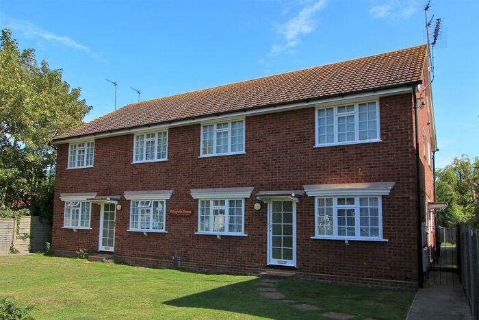 2 Bedroom Flat To Rent In Fitzroy Road, Tankerton, Whitstable, CT5
